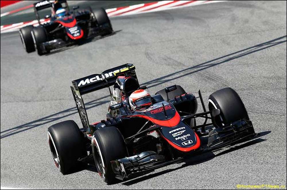 Гонщики McLaren получат новые моторы