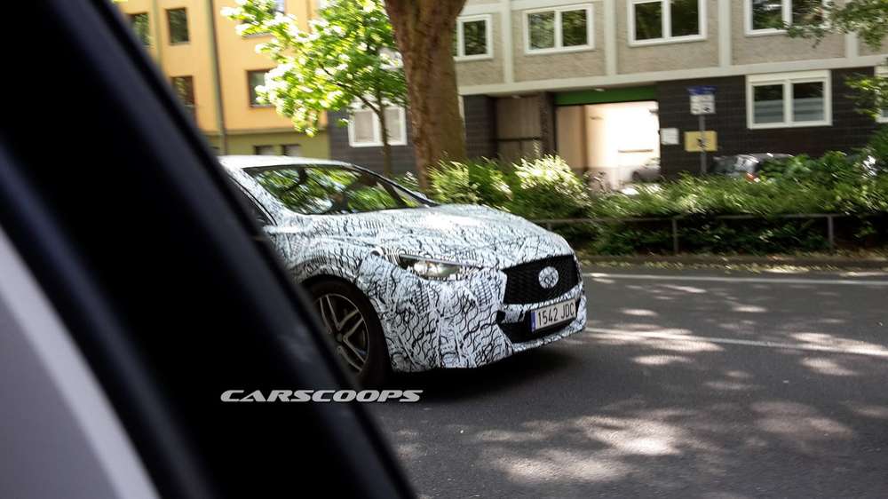 Infiniti привезет в Россию новый хэтчбек
