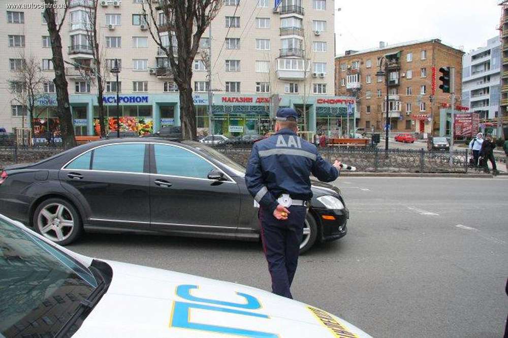 Одесским гаишникам запретили пользоваться жезлами