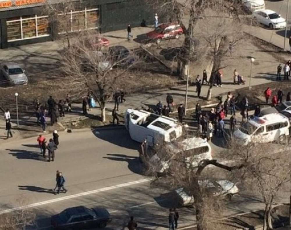 Три человека пострадали в ДТП в Алматинской области с участием автобуса