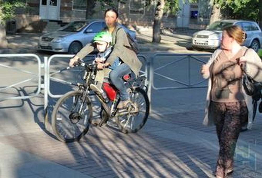 На Красном проспекте в Новосибирске будет организована велосипедная дорожка