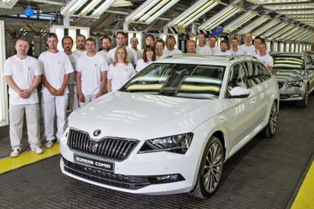 Skoda приступила к серийному производству универсала Superb нового поколения