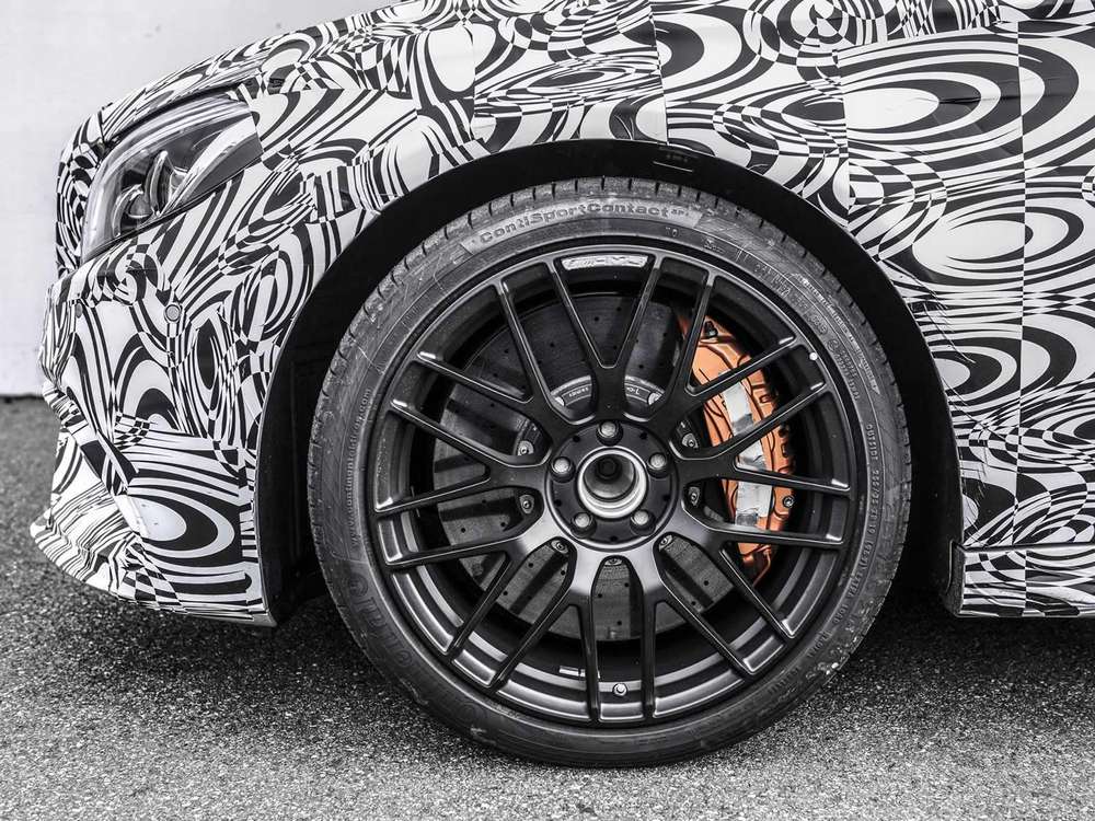 Mercedes анонсировал премьеру нового спортивного купе