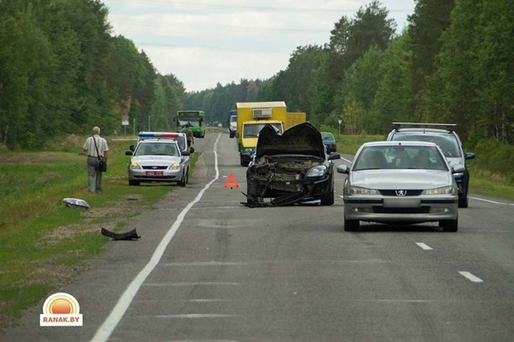 В Светлогорском районе беременная женщина на Opel врезалась в попутный МАЗ