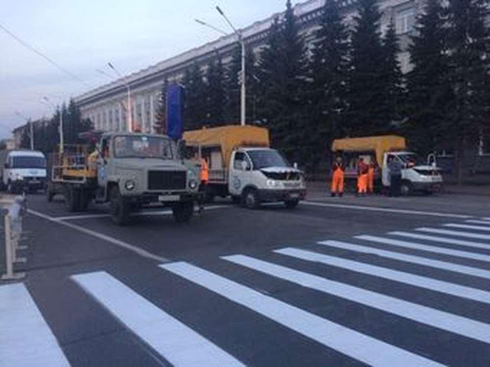 В Кемерово сегодня введут двустороннее движение через площадь Советов