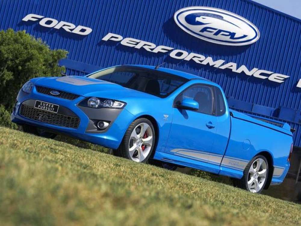 Интригующий логотип Ford появился в сети