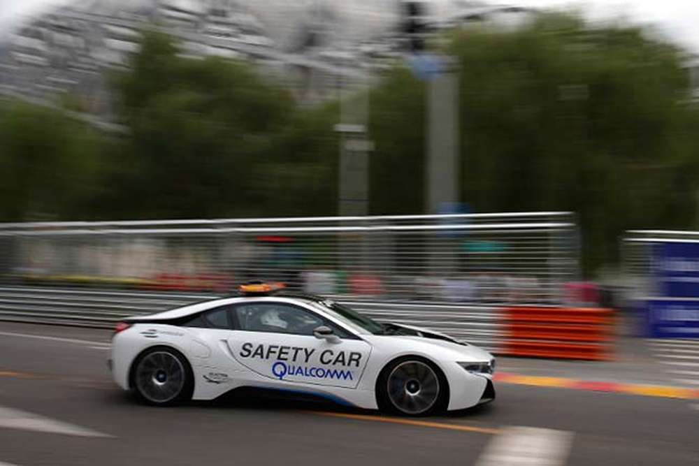 BMW пока не собирается приходить в Формулу E