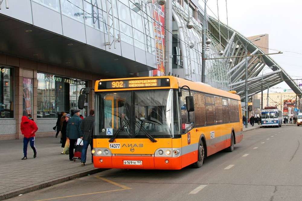 Парконы установят на 110 автобусов