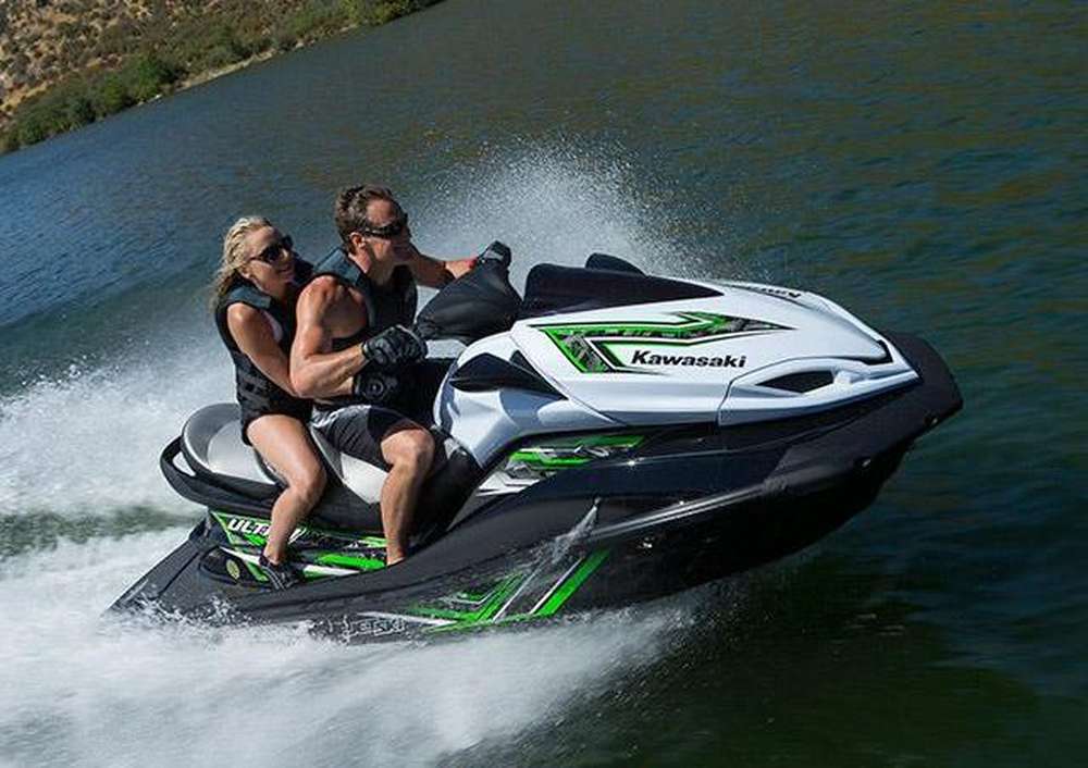 Водна т. Kawasaki Ultra LX 2013. Кавасаки гидроцикл Ultra LX. Гидроцикл Кавасаки Джет 35. Kawasaki Jet Pilot гидроцикл.