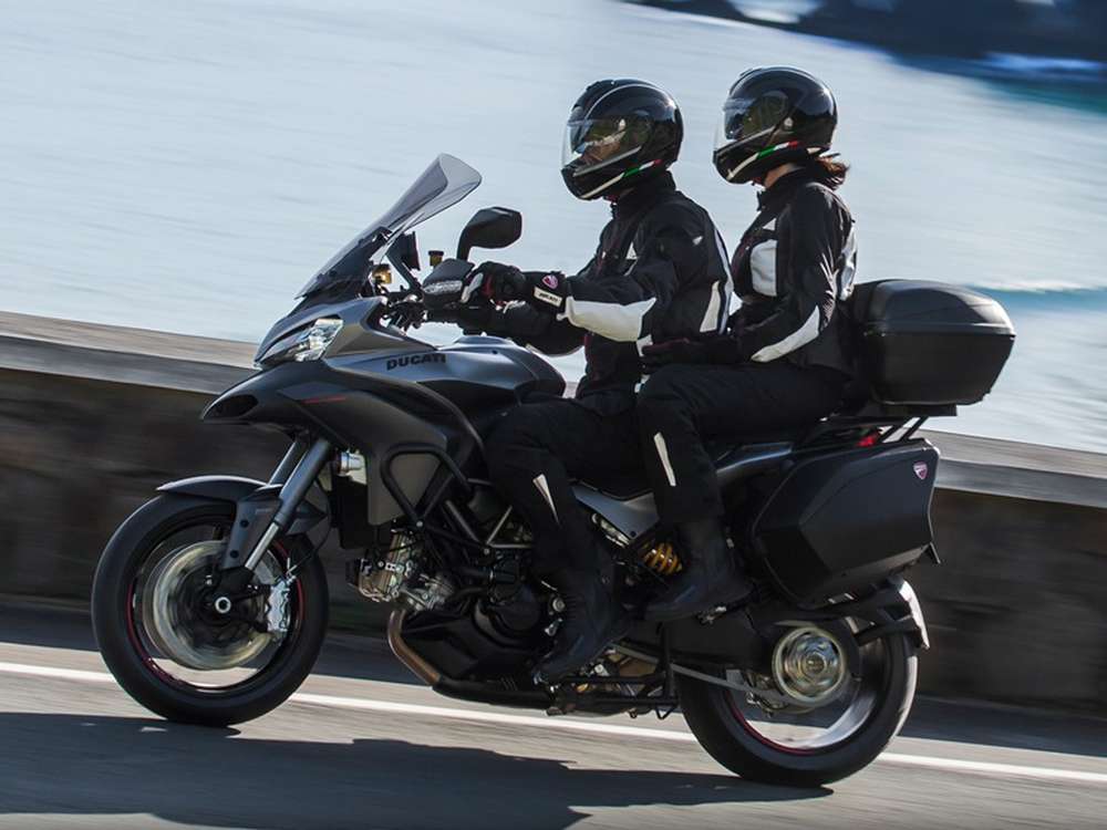 Ducati Scrambler под прицелом папарацци