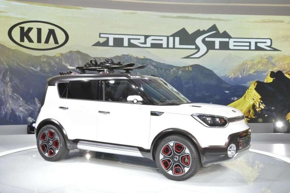 Новый гибрид от Kia – кроссовер-универсал Kia DE