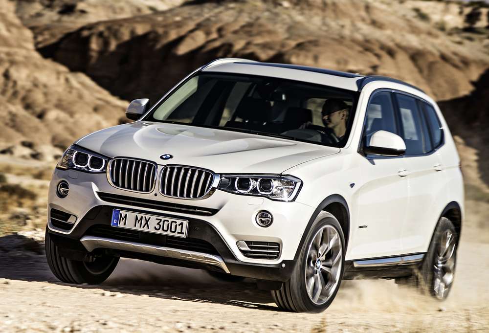 Появились первые фото новой версии BMW X1