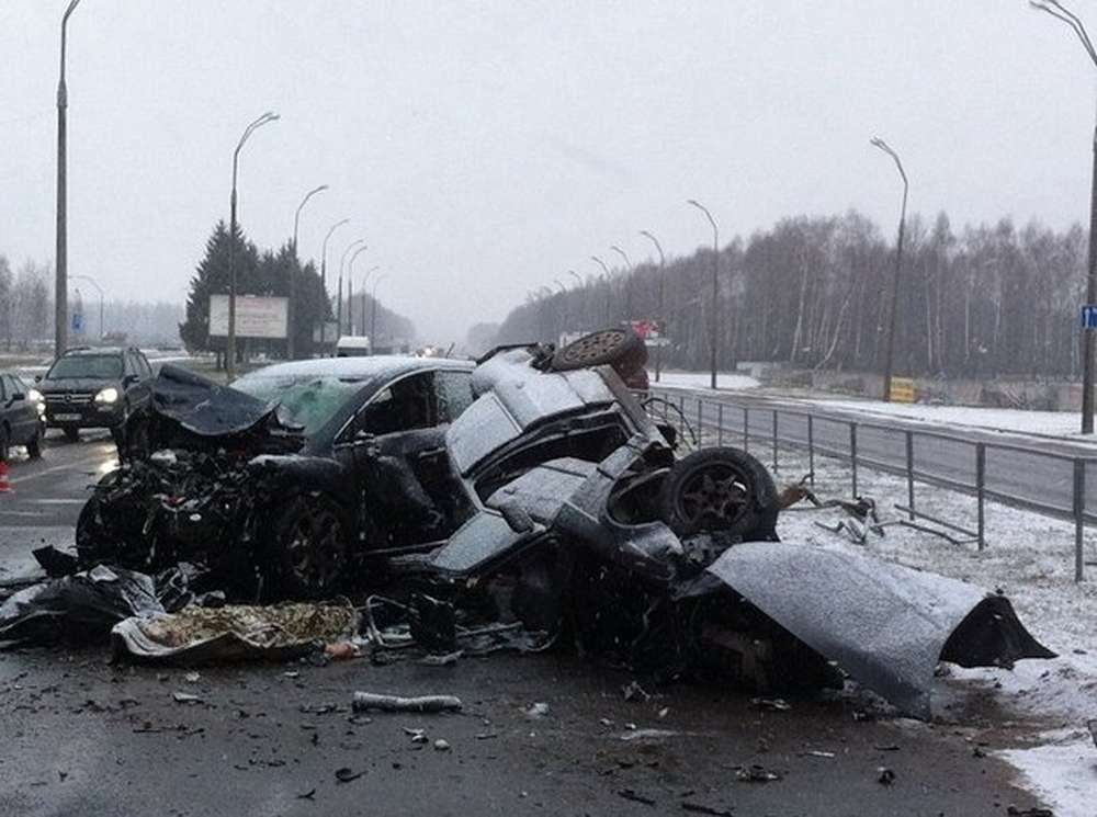 В Могилеве в лобовом столкновении BMW и Mazda погибли 2 человека