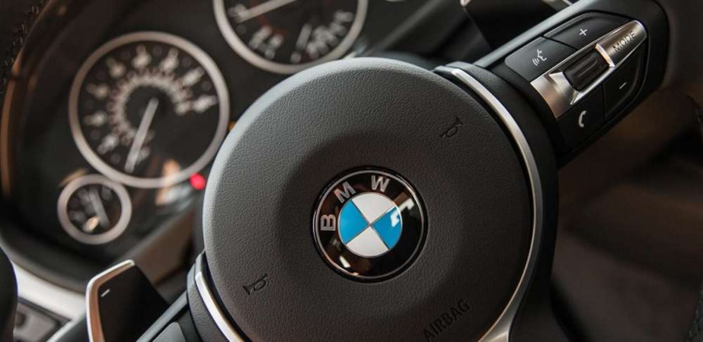 Концерн BMW отзывает 140 000 машин из-за дефекта в подушках безопасности