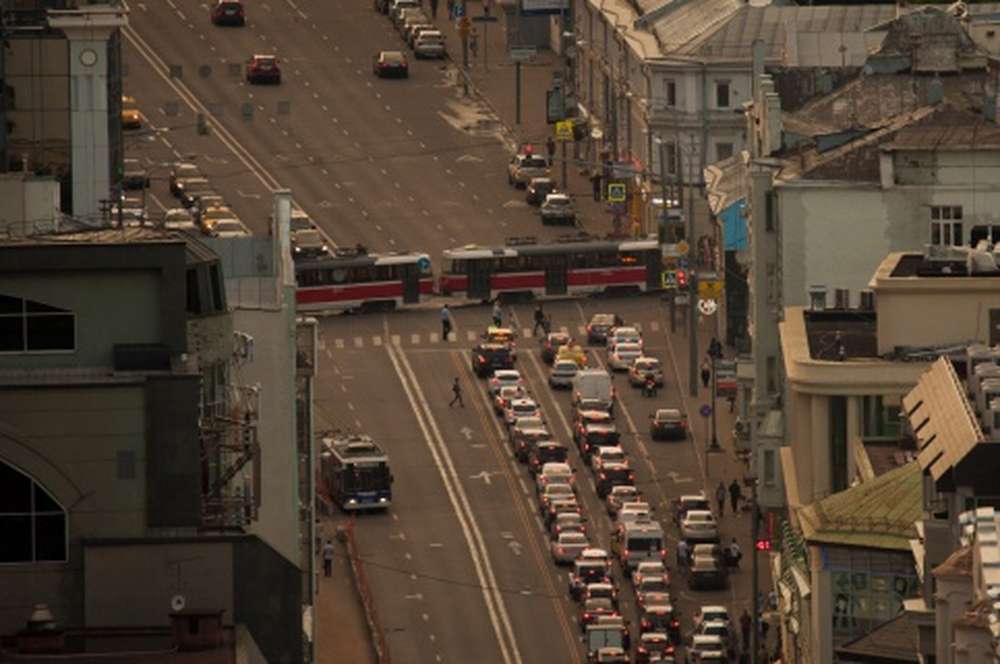 Чаще всего москвичей по ночам беспокоит рев мотоциклов и шум авто