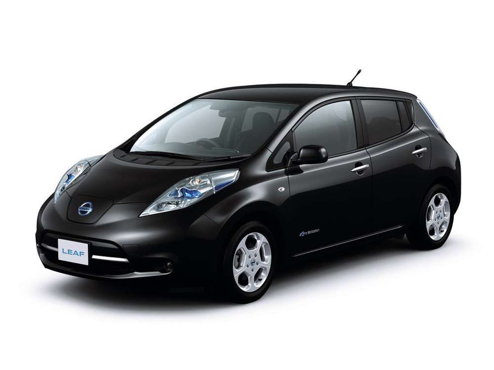 Побит рекорд по продаже электромобилей Nissan Leaf