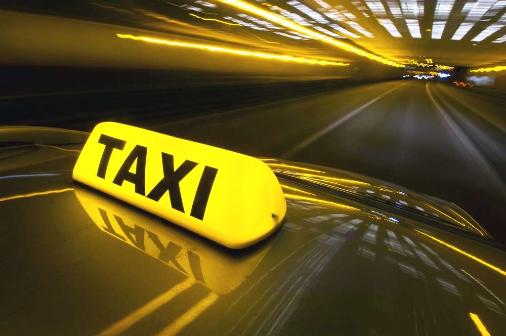 ФАС пока не видит нарушений в работе Uber, GetTaxi и Яндекс.Такси