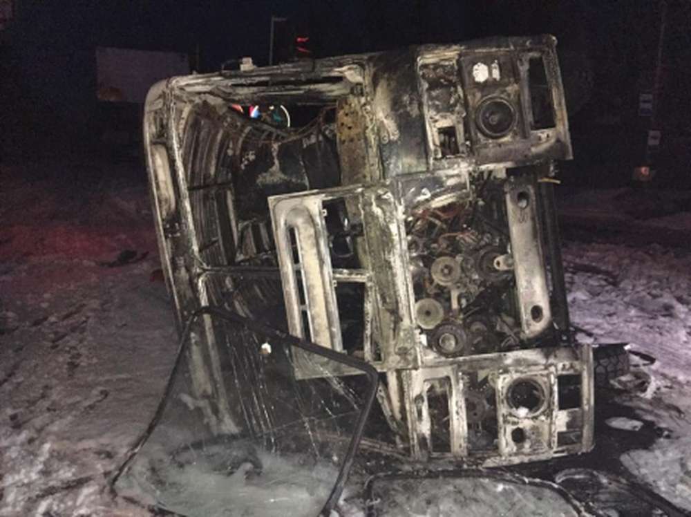 Два человека погибли и 14 ранены в ДТП с автобусом в Донецке