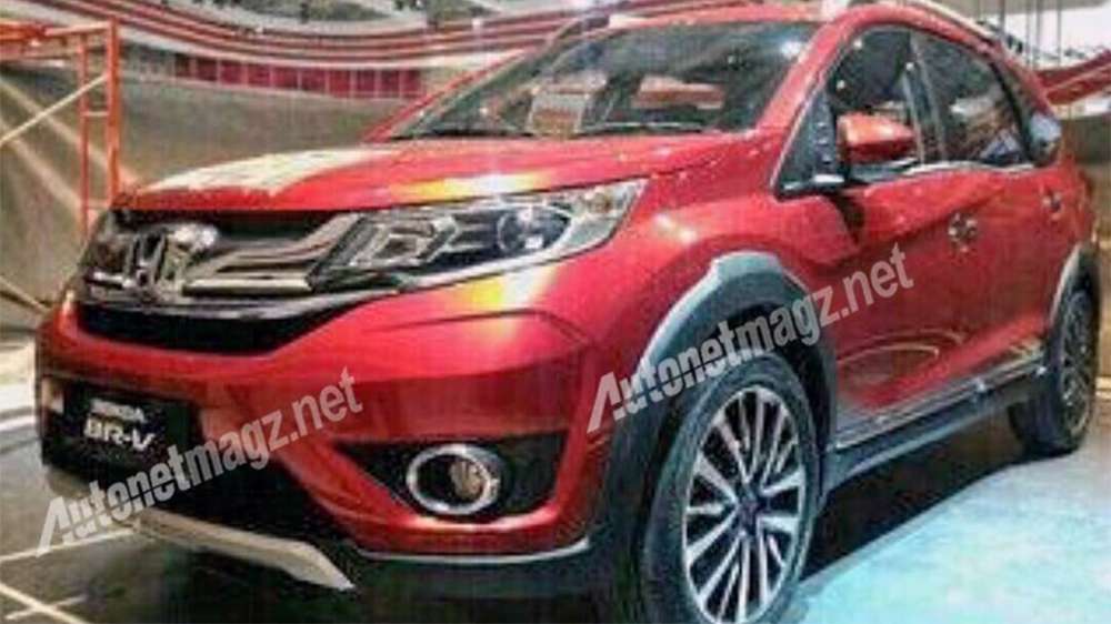 Новую семиместную Honda сфотографировали без камуфляжа