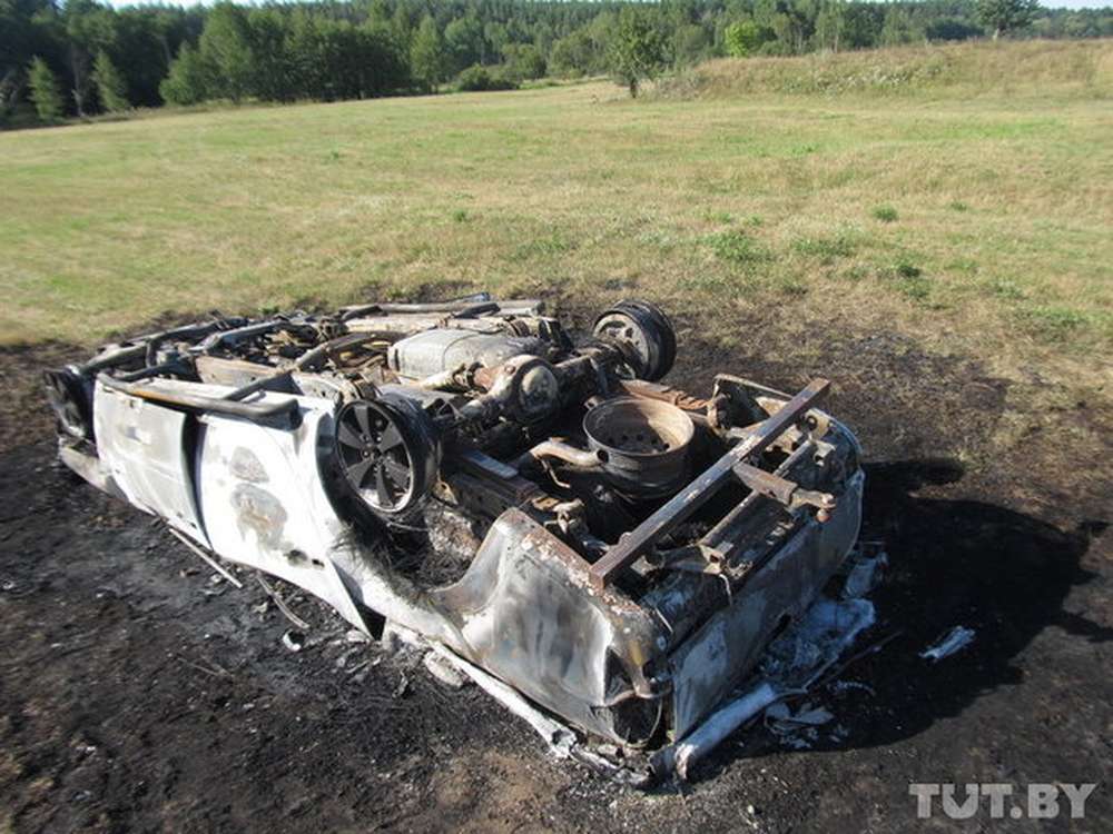 В Могилеве пьяный угонщик бросил в кювете горящую машину и убежал
