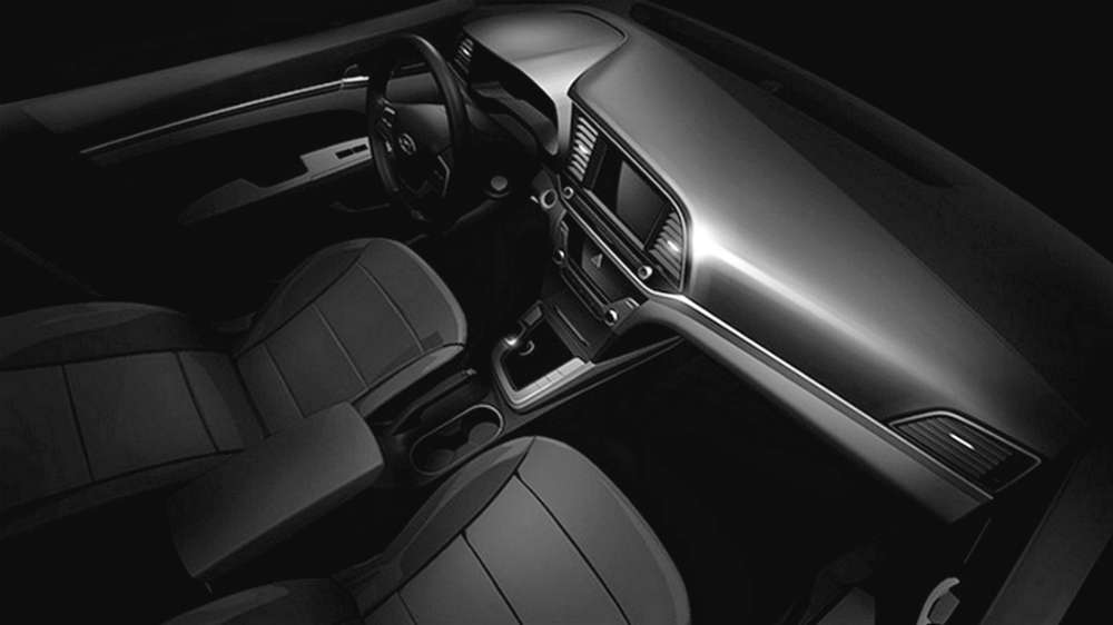 Компания Hyundai рассекретила интерьер Elantra нового поколения