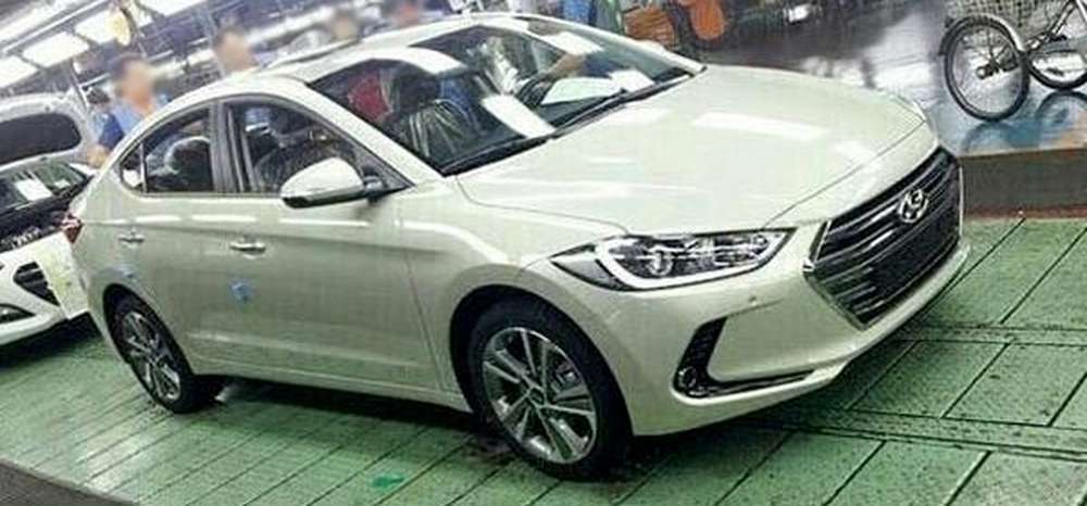 Новый Hyundai Elantra замечен без камуфляжа
