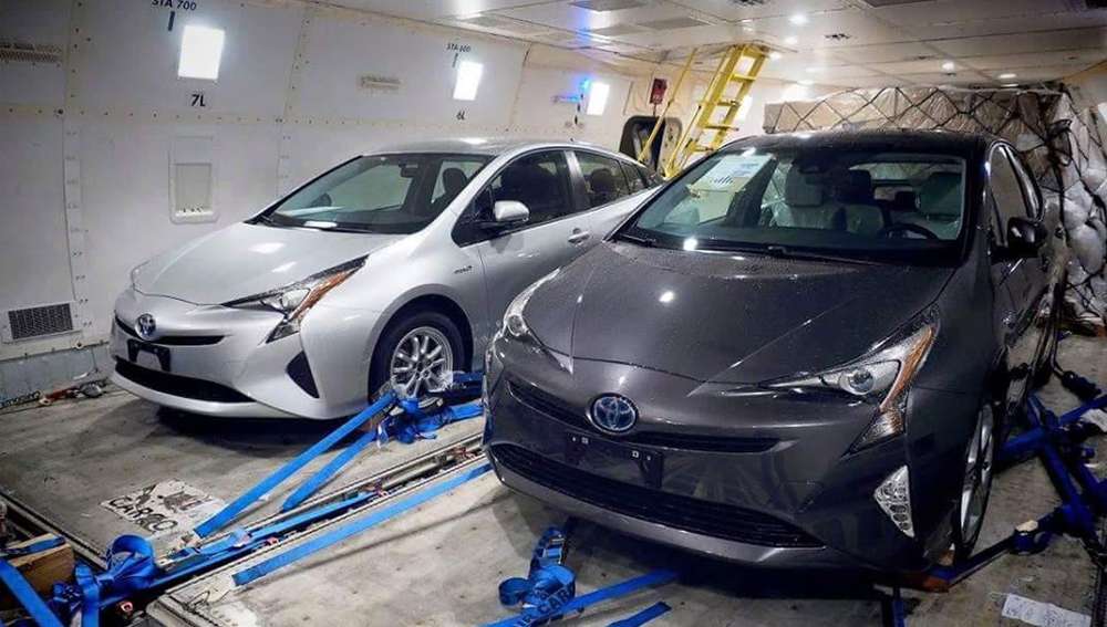 Toyota Prius четвёртой генерации показали без камуфляжа
