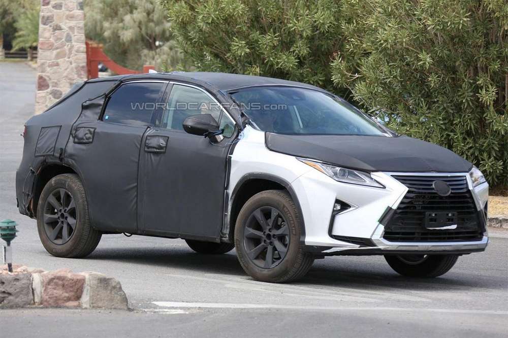 Продажи семиместного кроссовера Lexus RX начнутся в конце 2016 года