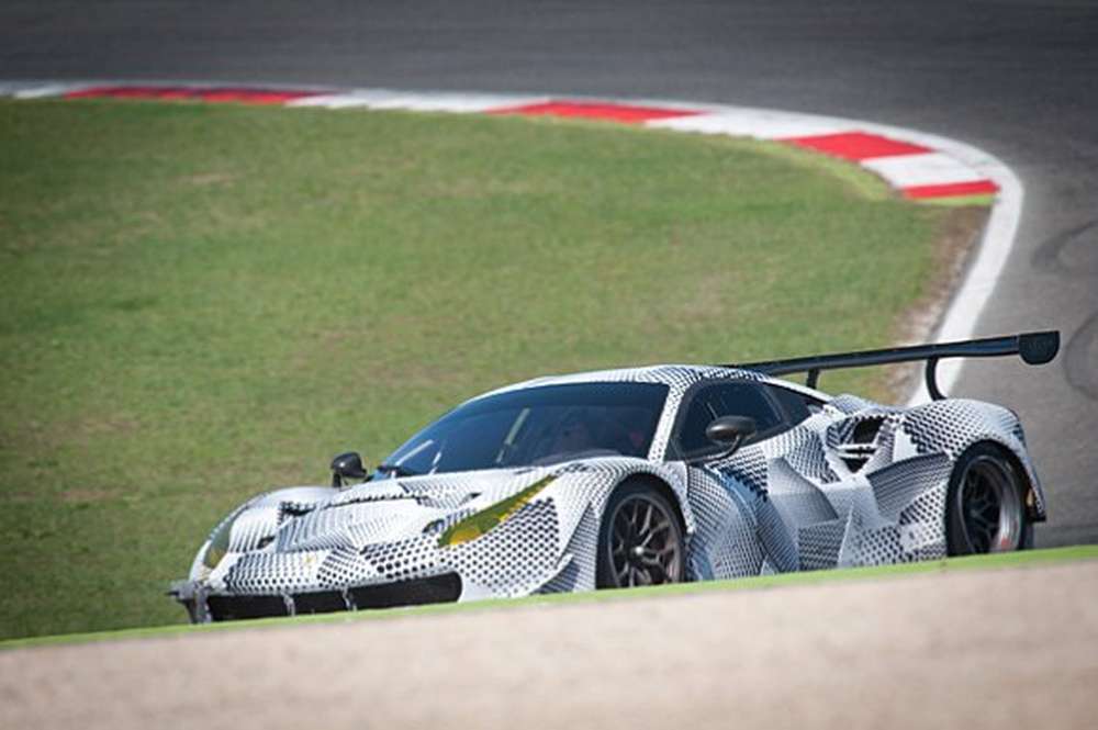Автомобиль Ferrari 488 GTE отработал на первых тестах