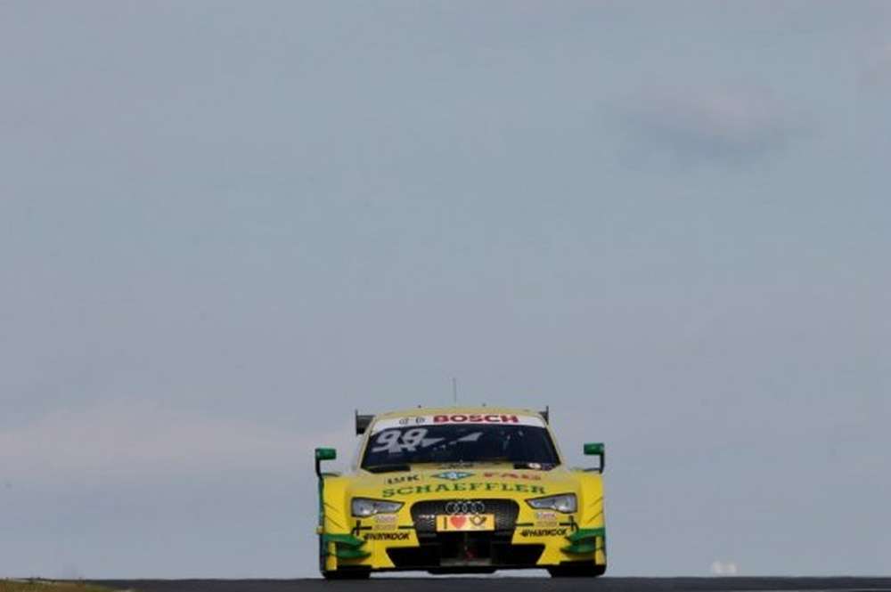 DTM: Майк Рокенфеллер выиграл вторую квалификацию на Moscow Raceway