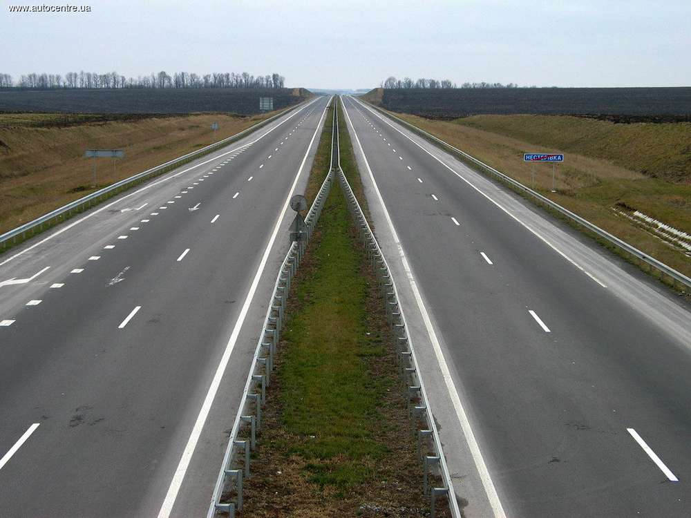 Украинские дороги будут ремонтировать за счет таможенных сборов