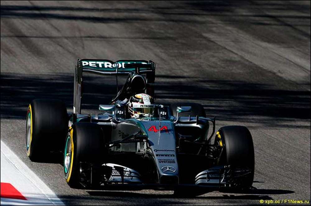 В Mercedes не будут менять мотор на машине Хэмилтона