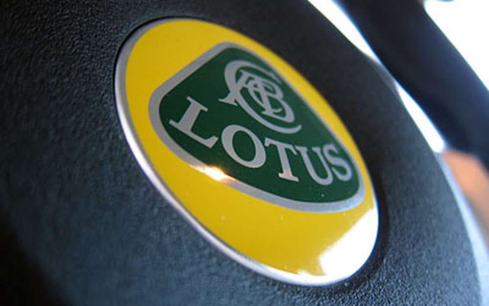 Lotus представит новинку
