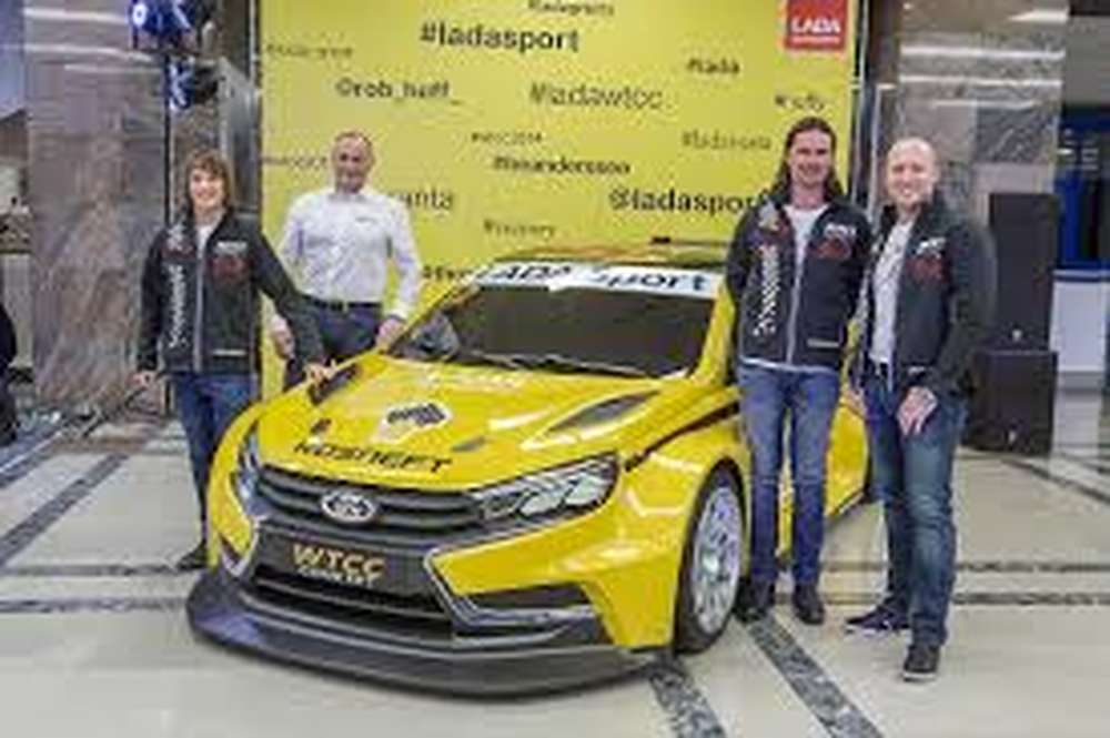 Гонщики Lada выбрали номера для сезона-2015 WTCC
