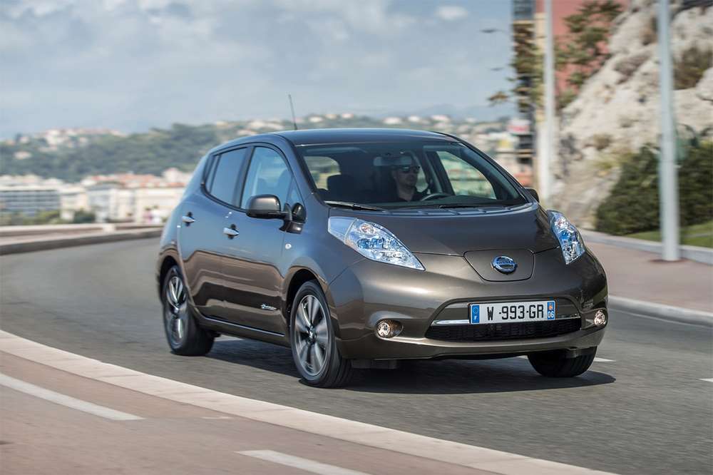 Nissan увеличил запас автономного хода электромобиля Leaf до 250 километров