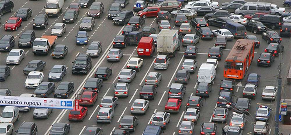 парковка ад. москва пробки мкад. пассажиропоток станций московского метро. какая самая загружена. трасса пробка.