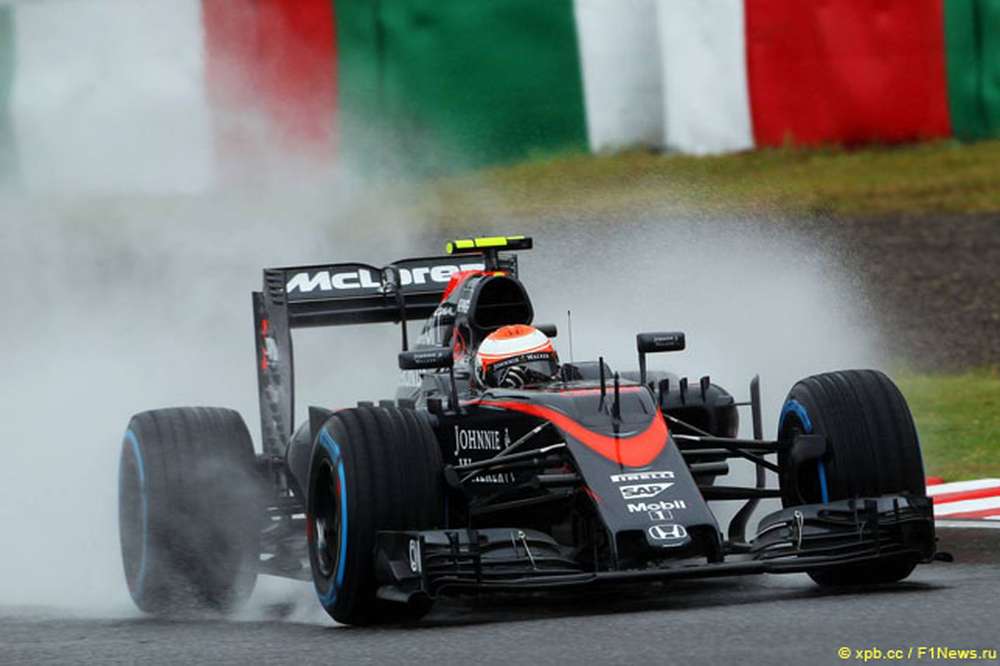 У McLaren вновь возникли проблемы с силовой установкой