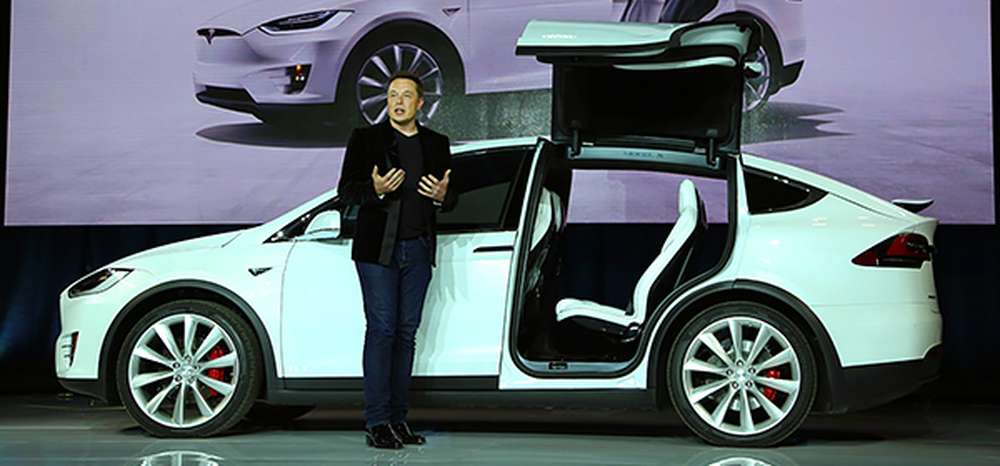 Главу Tesla Илона Маска обвинили в неуважении к клиентам