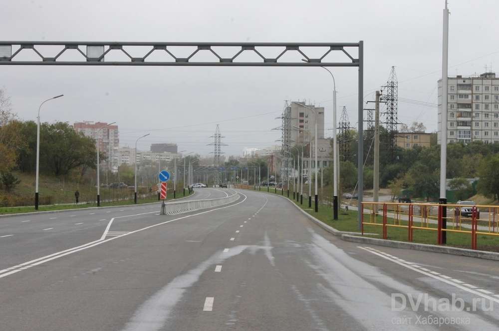 В Хабаровске открыли движение по реконструированной улице Дикопольцева