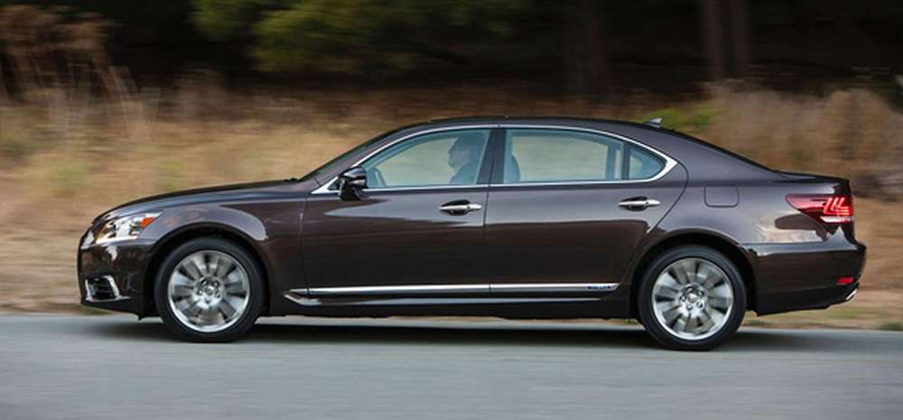 Lexus покажет на автосалоне в Токио предвестника нового седана LS
