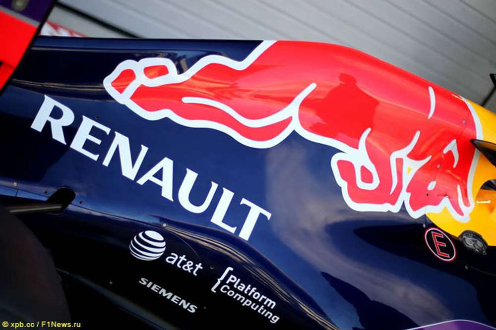 Red Bull Racing могут разрешить использовать моторы V8?