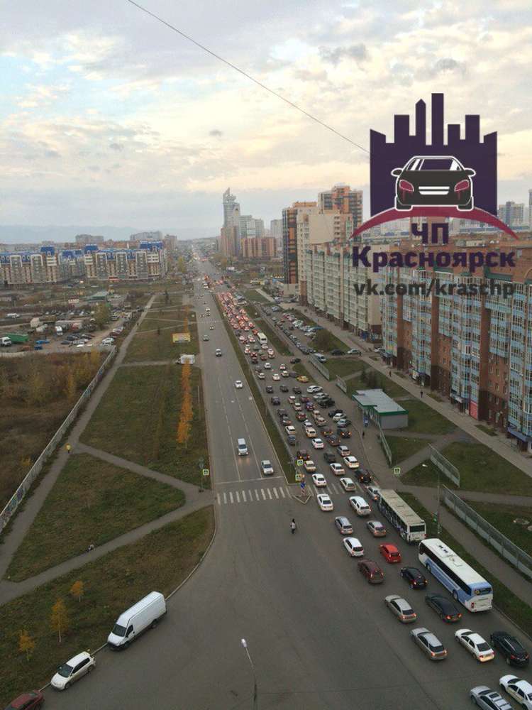 Движение на реконструированном перекрестке ул. Молокова — Авиаторов открылось в Красноярске