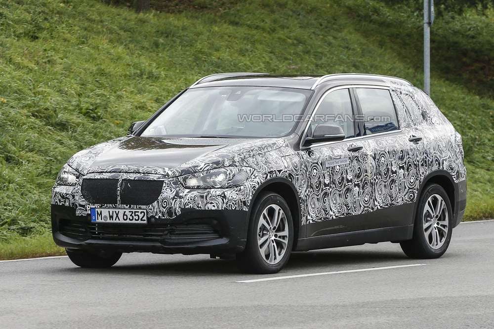 Семиместный BMW X1: есть первые фото