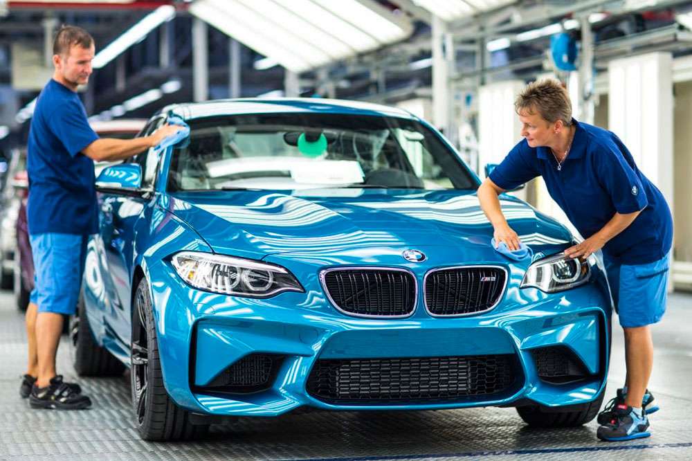Компания BMW приступила к производству спортивного купе M2