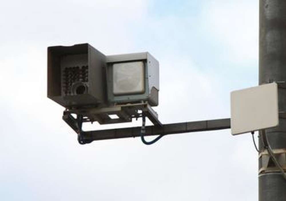 В Югре работают почти три сотни комплексов фотовидеофиксации нарушений ПДД