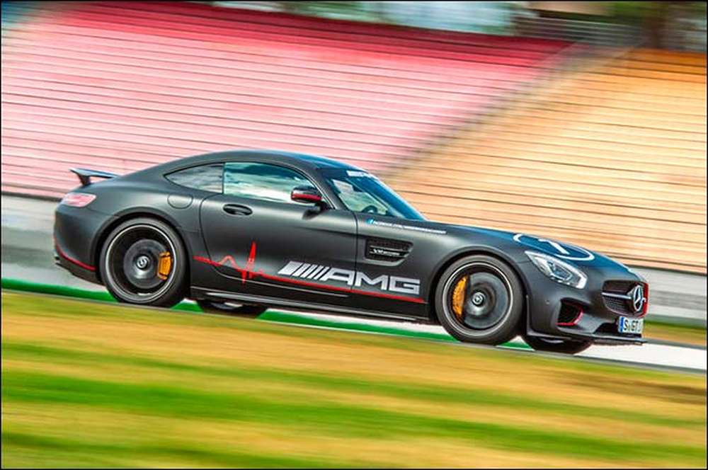 Mercedes примет участие в Гонке чемпионов