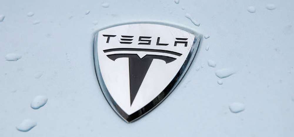 Компания LG станет поставщиком батарей для Tesla