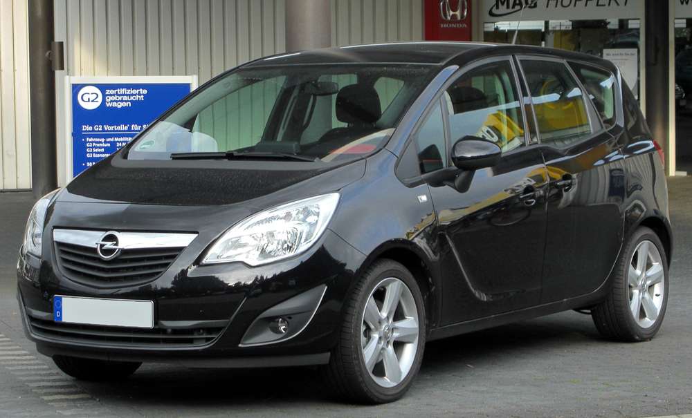 Opel отзывает более 9 тысяч автомобилей из-за ремней безопасности