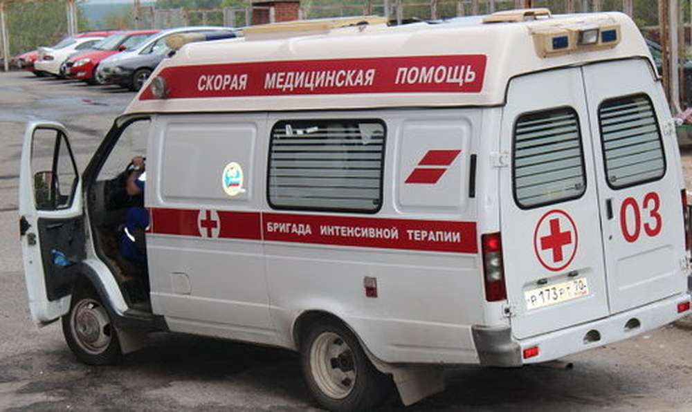 В Москве автобус с пассажирами врезался в столб, есть пострадавшие