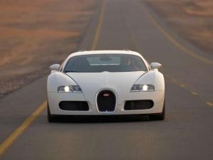 Bugatti Veyron заявил скорость до 500 км/ч